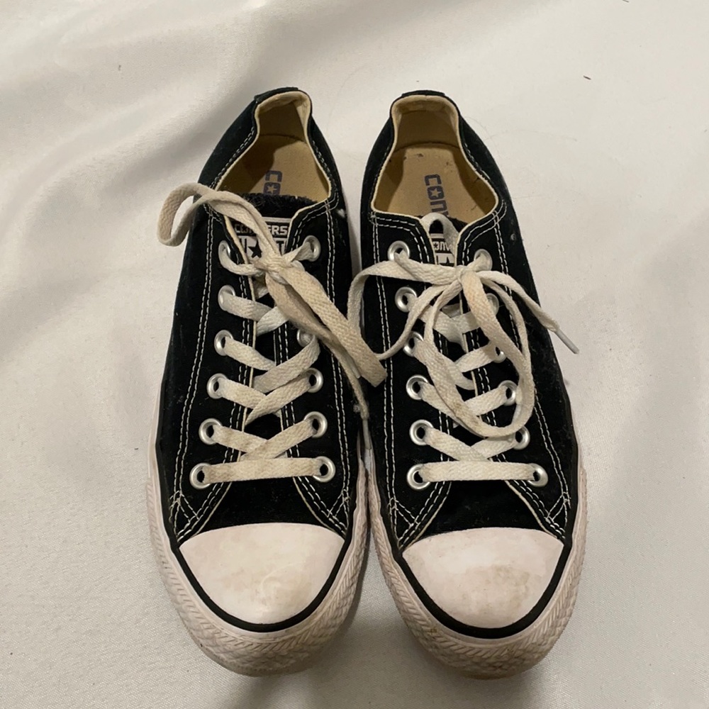 Black converse shoe size 8
